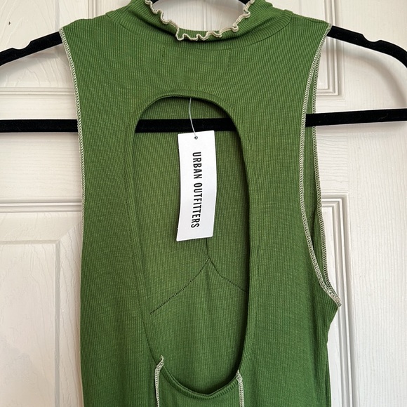 NWT Urban Outfitters green dress with cut out back, women’s small (S) - Picture 6 of 7